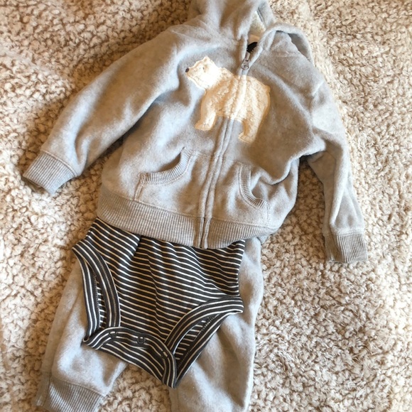 Carters Three Piece Set - Picture 2 of 4